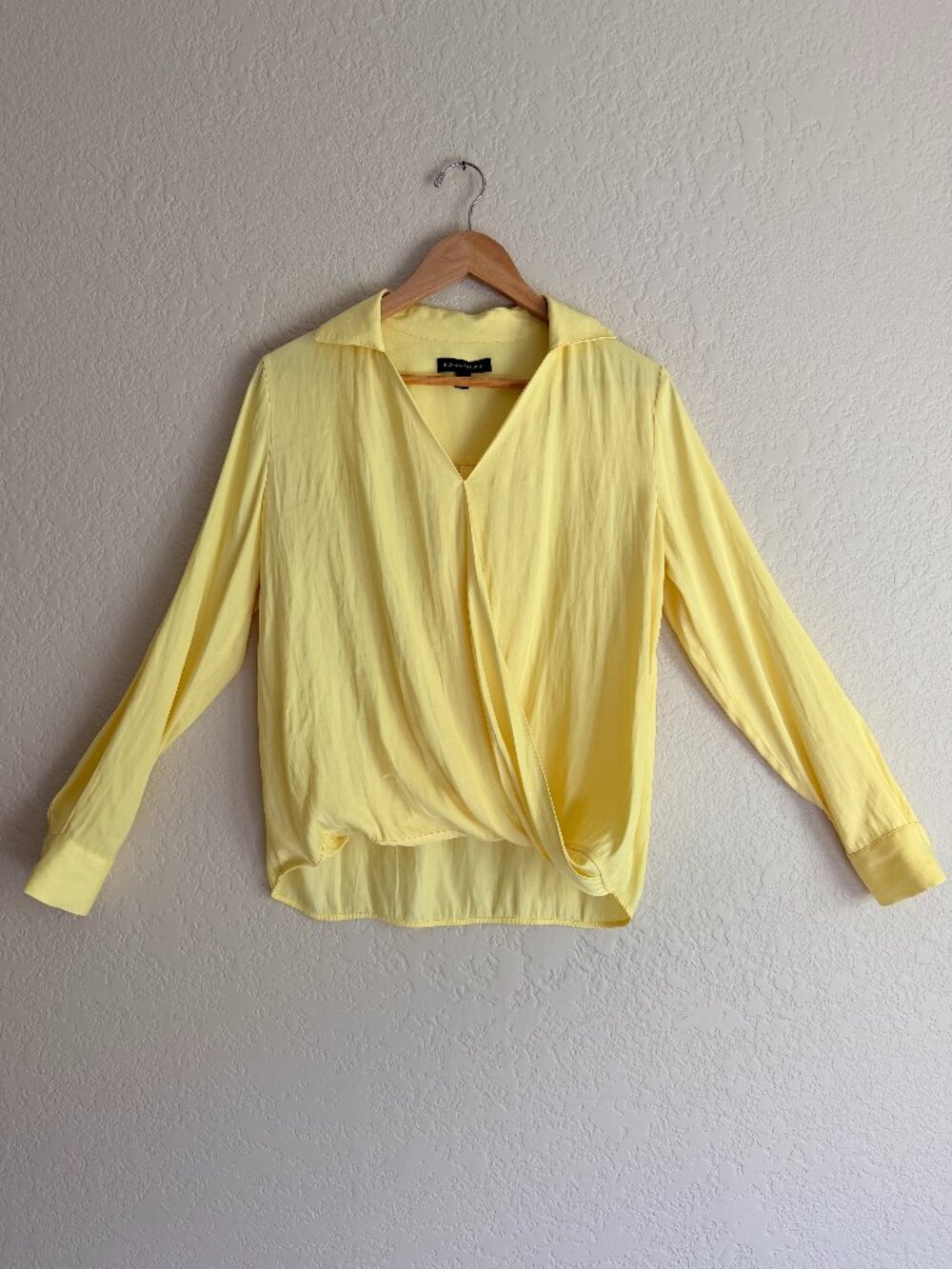 Banana Republic blouse size small